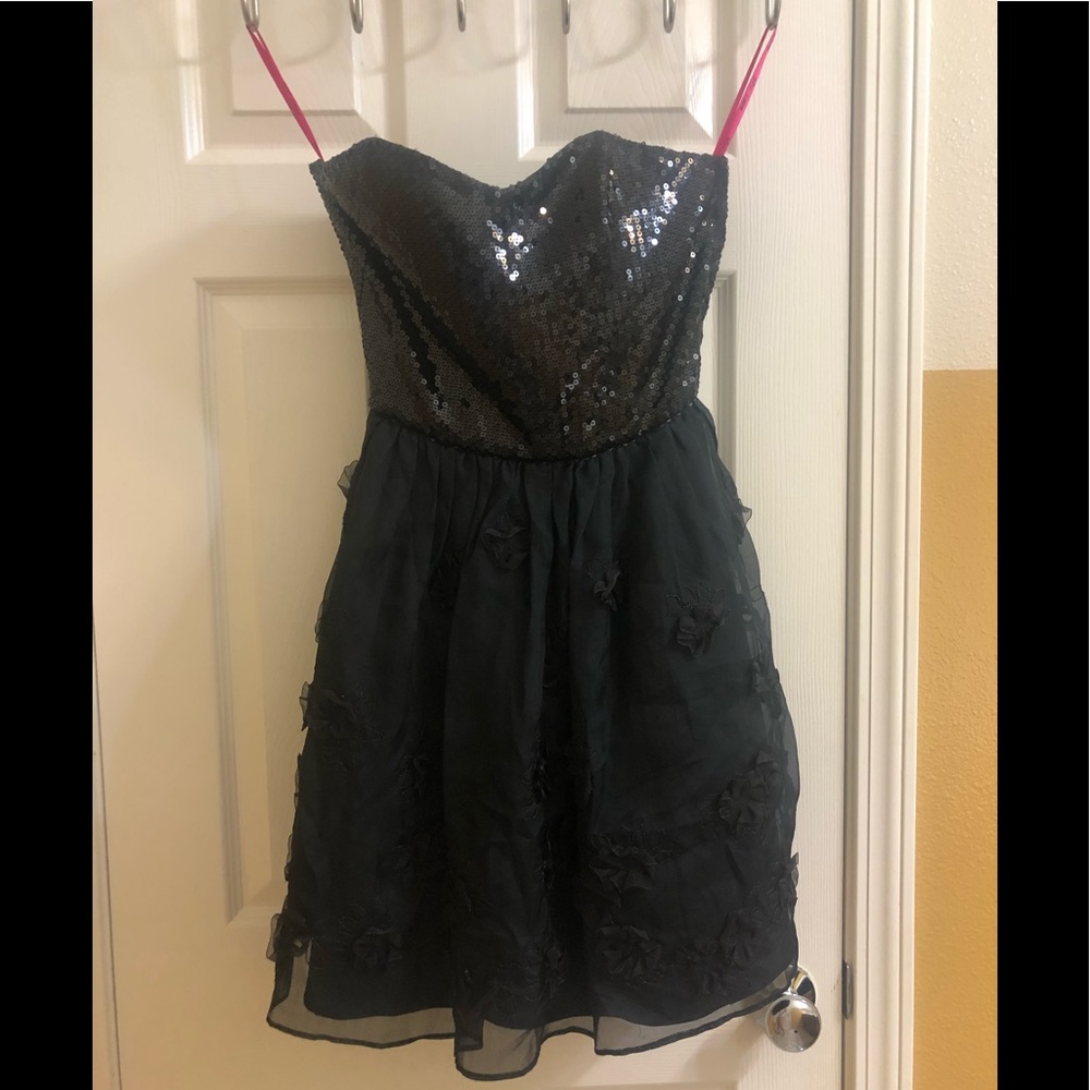 Betsy Johnson NWT black strapless sequins appliqué